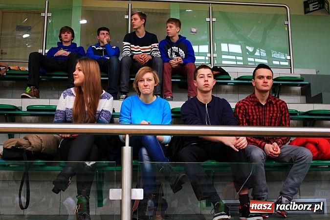 Zdjęcie w galerii na portalu naszraciborz.pl: V Turniej Piłki Ręcznej Juniorek wiadomości z regionu