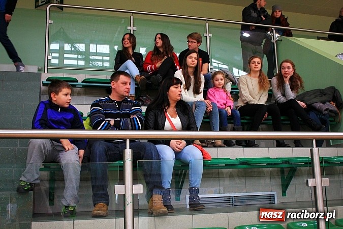 Zdjęcie w galerii na portalu naszraciborz.pl: V Turniej Piłki Ręcznej Juniorek wiadomości z regionu