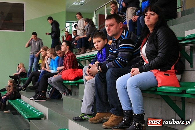 Zdjęcie w galerii na portalu naszraciborz.pl: V Turniej Piłki Ręcznej Juniorek wiadomości z regionu