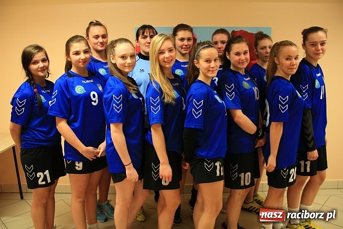 Zdjęcie w galerii na portalu naszraciborz.pl: V Turniej Piłki Ręcznej Juniorek wiadomości z regionu