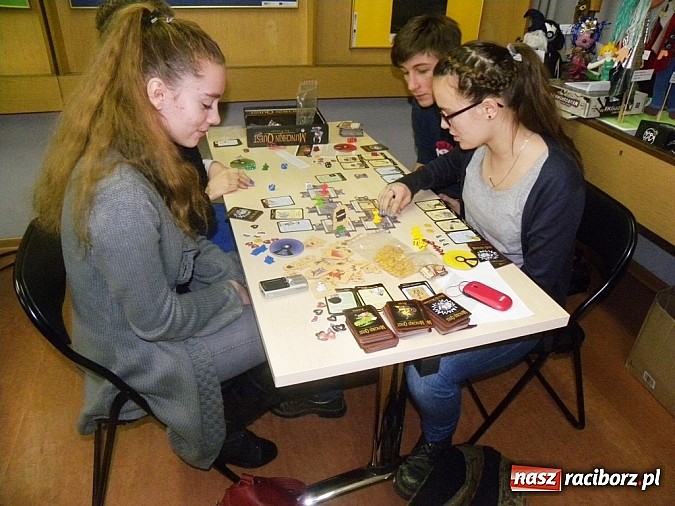 Zdjęcie w galerii na portalu naszraciborz.pl: Planszówki i Karcianki wracają do gry wiadomości z regionu