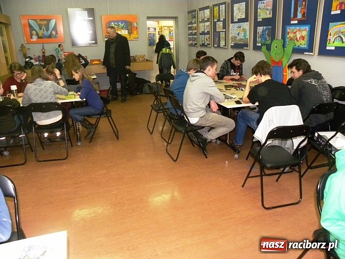 Zdjęcie w galerii na portalu naszraciborz.pl: Planszówki i Karcianki wracają do gry wiadomości z regionu