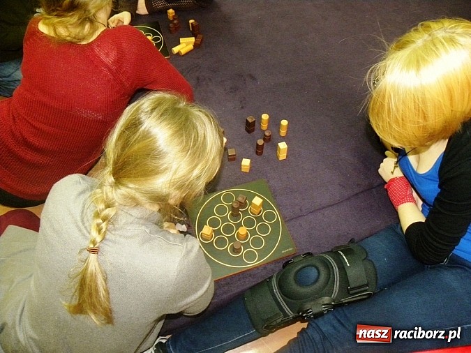 Zdjęcie w galerii na portalu naszraciborz.pl: Planszówki i Karcianki wracają do gry wiadomości z regionu