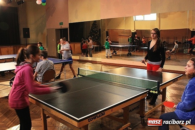 Zdjęcie w galerii na portalu naszraciborz.pl: Dzieci zmierzyły się z opiekunami w tenisie stołowym wiadomości z regionu