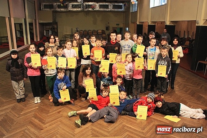 Zdjęcie w galerii na portalu naszraciborz.pl: Dzieci zmierzyły się z opiekunami w tenisie stołowym wiadomości z regionu