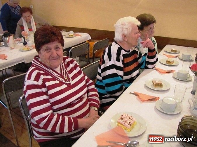 Zdjęcie w galerii na portalu naszraciborz.pl: Aktywni seniorzy z Nędzy zorganizowali Dzień Dziadka i Babci wiadomości z regionu