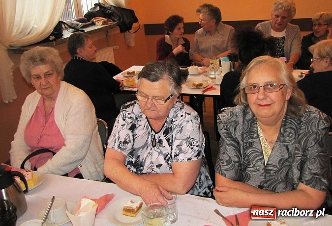 Zdjęcie w galerii na portalu naszraciborz.pl: Aktywni seniorzy z Nędzy zorganizowali Dzień Dziadka i Babci wiadomości z regionu