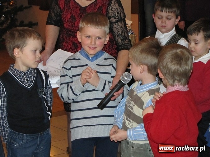 Zdjęcie w galerii na portalu naszraciborz.pl: Aktywni seniorzy z Nędzy zorganizowali Dzień Dziadka i Babci wiadomości z regionu