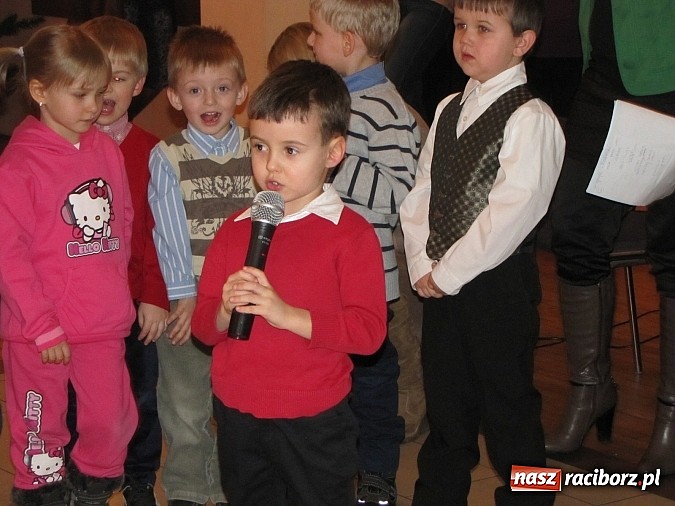 Zdjęcie w galerii na portalu naszraciborz.pl: Aktywni seniorzy z Nędzy zorganizowali Dzień Dziadka i Babci wiadomości z regionu