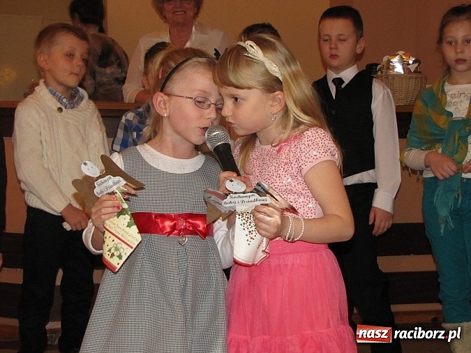 Zdjęcie w galerii na portalu naszraciborz.pl: Aktywni seniorzy z Nędzy zorganizowali Dzień Dziadka i Babci wiadomości z regionu