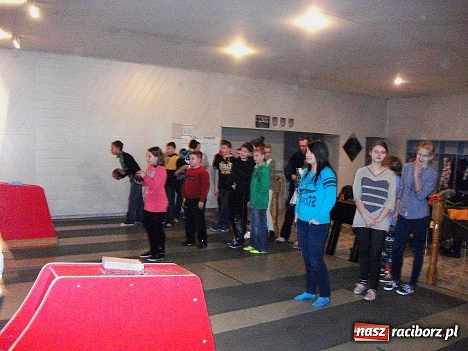 Zdjęcie w galerii na portalu naszraciborz.pl: Dzieci z Krzanowic pojechały na kręgle wiadomości z regionu