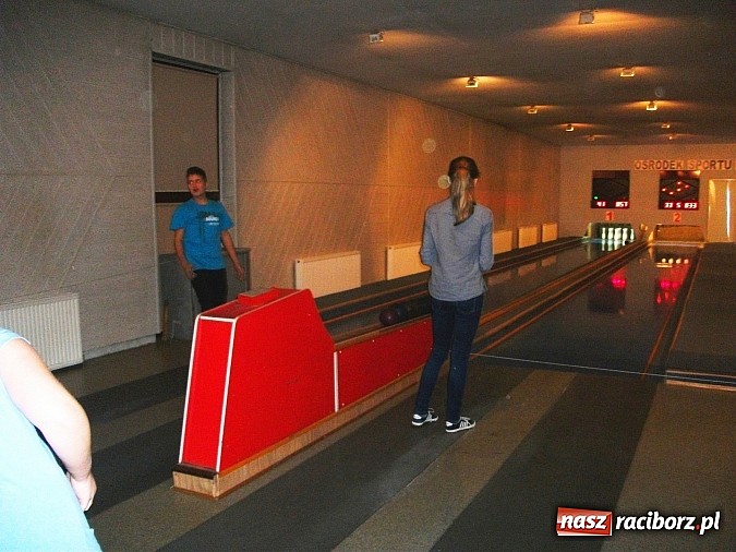 Zdjęcie w galerii na portalu naszraciborz.pl: Dzieci z Krzanowic pojechały na kręgle wiadomości z regionu