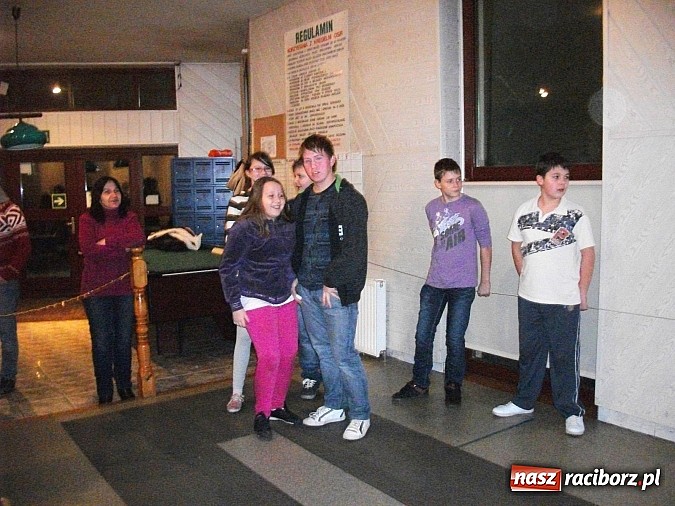 Zdjęcie w galerii na portalu naszraciborz.pl: Dzieci z Krzanowic pojechały na kręgle wiadomości z regionu