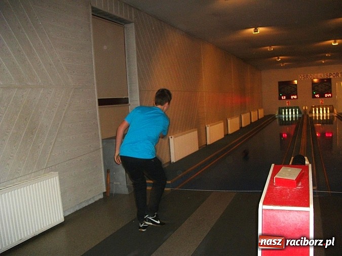 Zdjęcie w galerii na portalu naszraciborz.pl: Dzieci z Krzanowic pojechały na kręgle wiadomości z regionu