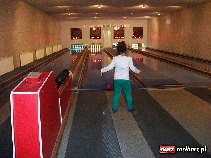 Zdjęcie w galerii na portalu naszraciborz.pl: Dzieci z Krzanowic pojechały na kręgle wiadomości z regionu