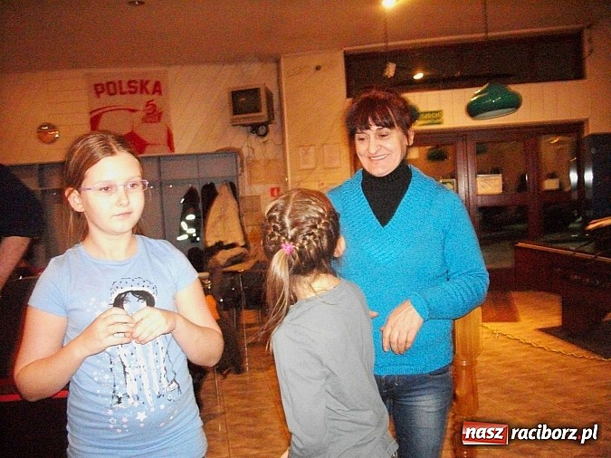 Zdjęcie w galerii na portalu naszraciborz.pl: Dzieci z Krzanowic pojechały na kręgle wiadomości z regionu