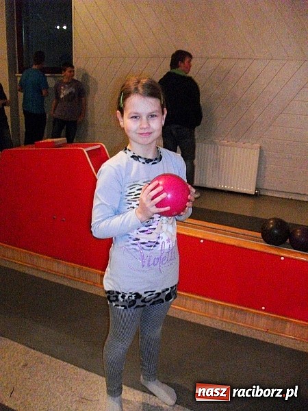 Zdjęcie w galerii na portalu naszraciborz.pl: Dzieci z Krzanowic pojechały na kręgle wiadomości z regionu