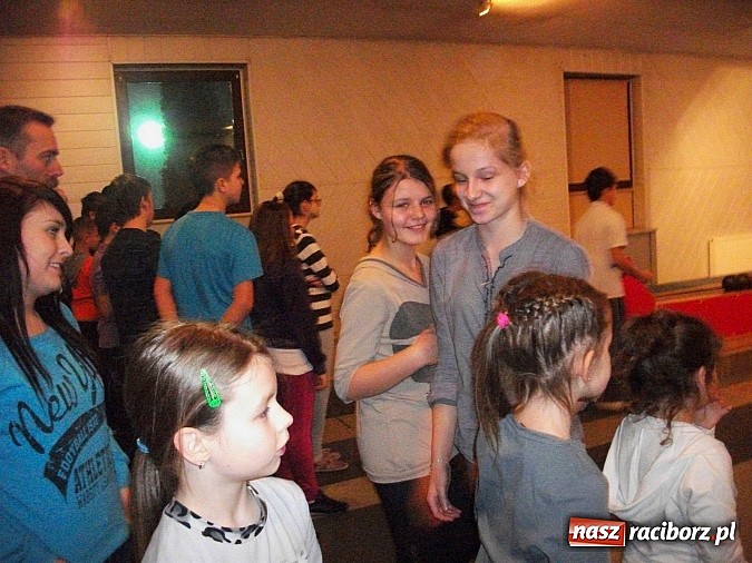 Zdjęcie w galerii na portalu naszraciborz.pl: Dzieci z Krzanowic pojechały na kręgle wiadomości z regionu