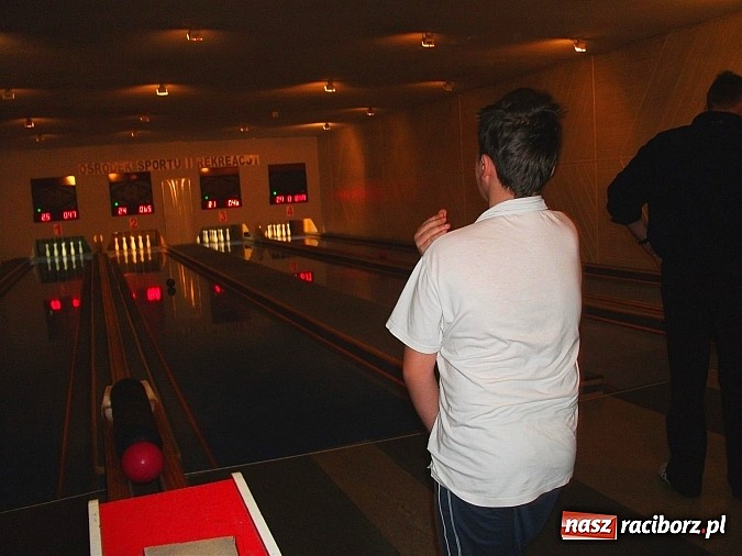 Zdjęcie w galerii na portalu naszraciborz.pl: Dzieci z Krzanowic pojechały na kręgle wiadomości z regionu