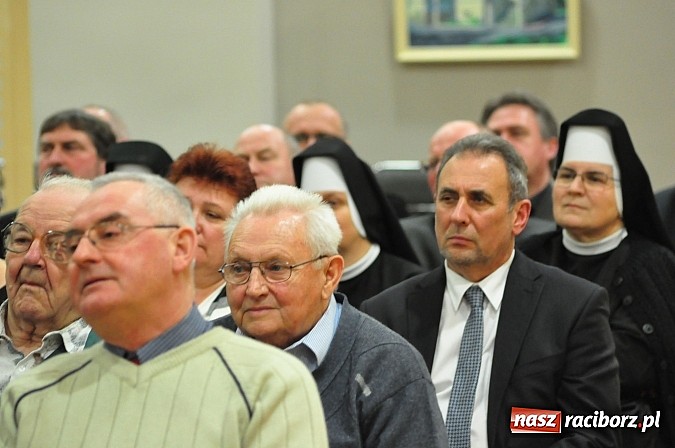 Zdjęcie w galerii na portalu naszraciborz.pl: Koncert noworoczny w Centrum Kultury w Tworkowie wiadomości z regionu