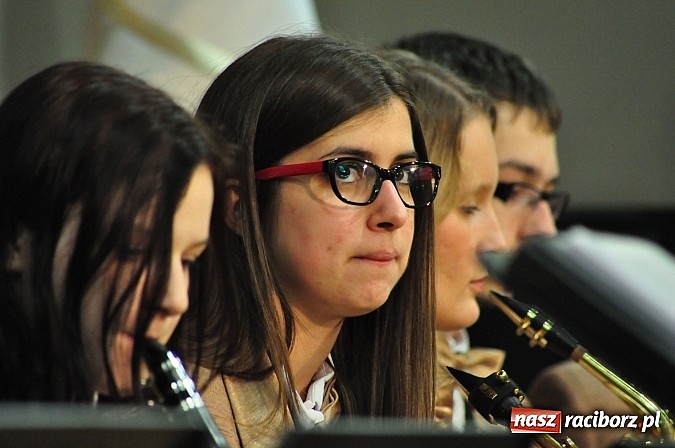 Zdjęcie w galerii na portalu naszraciborz.pl: Koncert noworoczny w Centrum Kultury w Tworkowie wiadomości z regionu