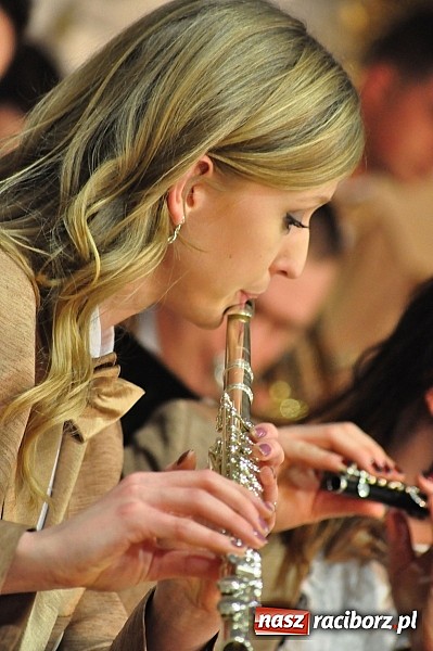 Zdjęcie w galerii na portalu naszraciborz.pl: Koncert noworoczny w Centrum Kultury w Tworkowie wiadomości z regionu