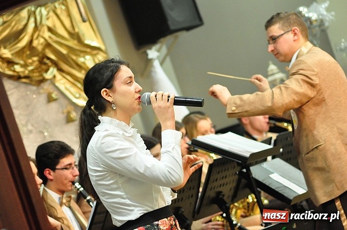 Zdjęcie w galerii na portalu naszraciborz.pl: Koncert noworoczny w Centrum Kultury w Tworkowie wiadomości z regionu