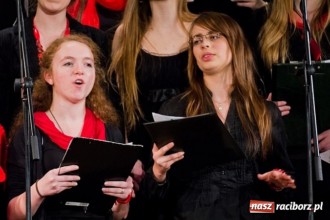 Zdjęcie w galerii na portalu naszraciborz.pl: Muzyka gospel zabrzmiała w Strzesze wiadomości z regionu