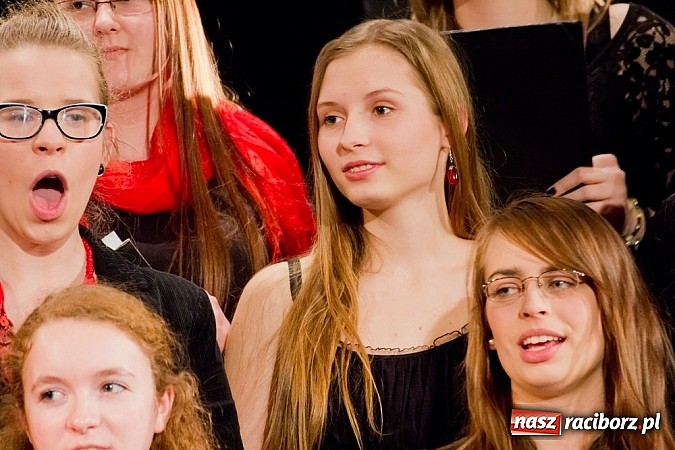 Zdjęcie w galerii na portalu naszraciborz.pl: Muzyka gospel zabrzmiała w Strzesze wiadomości z regionu