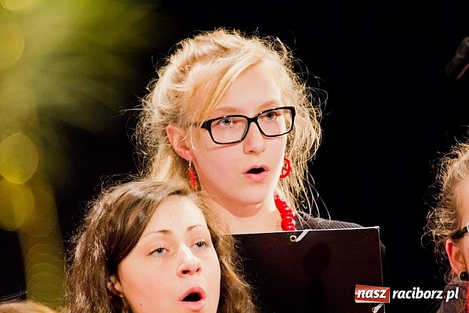 Zdjęcie w galerii na portalu naszraciborz.pl: Muzyka gospel zabrzmiała w Strzesze wiadomości z regionu
