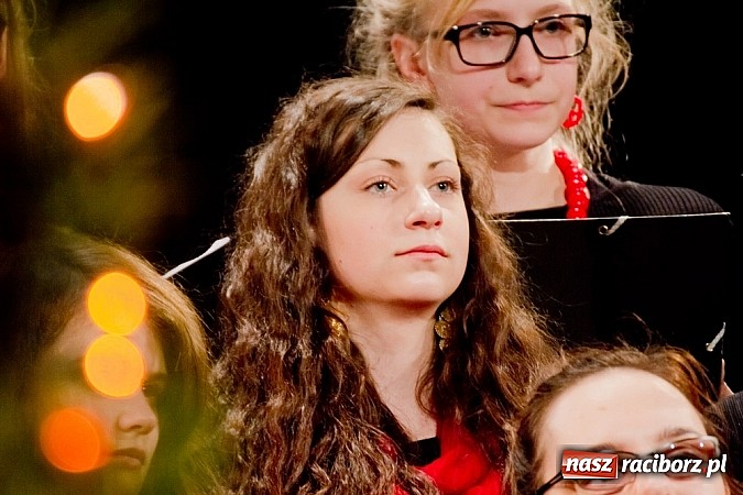 Zdjęcie w galerii na portalu naszraciborz.pl: Muzyka gospel zabrzmiała w Strzesze wiadomości z regionu