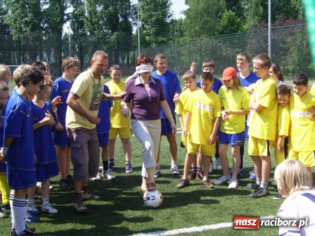 Zdjęcie w galerii na portalu naszraciborz.pl: Rywalizujemy tylko na boisku  wiadomości z regionu