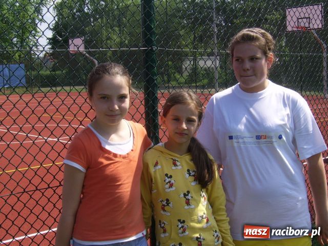 Zdjęcie w galerii na portalu naszraciborz.pl: Rywalizujemy tylko na boisku  wiadomości z regionu