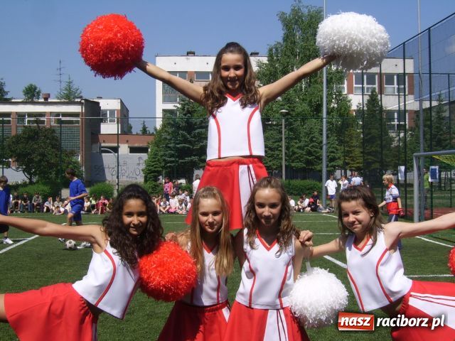 Zdjęcie w galerii na portalu naszraciborz.pl: Rywalizujemy tylko na boisku  wiadomości z regionu