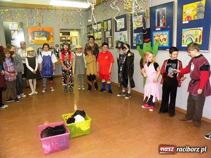 Zdjęcie w galerii na portalu naszraciborz.pl: Biblioteczny bal na zielonym wzgórzu wiadomości z regionu