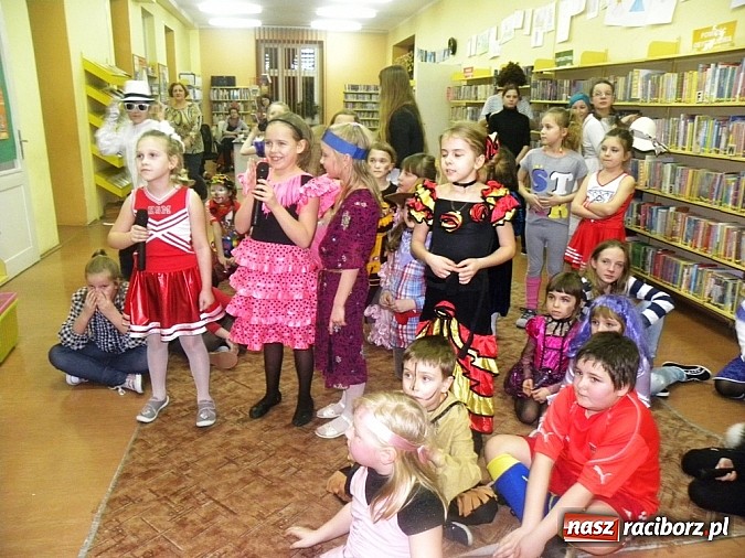 Zdjęcie w galerii na portalu naszraciborz.pl: Biblioteczny bal na zielonym wzgórzu wiadomości z regionu