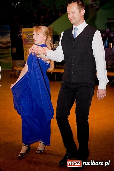 Zdjęcie w galerii na portalu naszraciborz.pl: Taniec zagościł w Arenie Rafako. Pokazy grup z Młodzieżowego Domu Kultury wiadomości z regionu