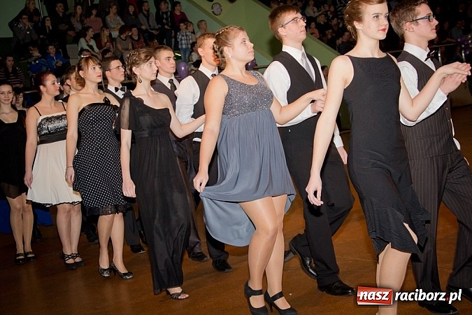 Zdjęcie w galerii na portalu naszraciborz.pl: Taniec zagościł w Arenie Rafako. Pokazy grup z Młodzieżowego Domu Kultury wiadomości z regionu
