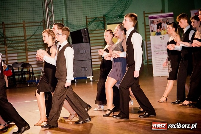 Zdjęcie w galerii na portalu naszraciborz.pl: Taniec zagościł w Arenie Rafako. Pokazy grup z Młodzieżowego Domu Kultury wiadomości z regionu