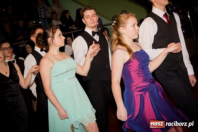 Zdjęcie w galerii na portalu naszraciborz.pl: Taniec zagościł w Arenie Rafako. Pokazy grup z Młodzieżowego Domu Kultury wiadomości z regionu