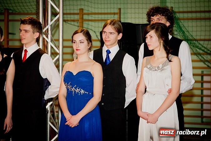 Zdjęcie w galerii na portalu naszraciborz.pl: Taniec zagościł w Arenie Rafako. Pokazy grup z Młodzieżowego Domu Kultury wiadomości z regionu