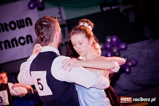 Zdjęcie w galerii na portalu naszraciborz.pl: Taniec zagościł w Arenie Rafako. Pokazy grup z Młodzieżowego Domu Kultury wiadomości z regionu