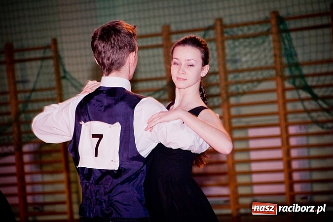 Zdjęcie w galerii na portalu naszraciborz.pl: Taniec zagościł w Arenie Rafako. Pokazy grup z Młodzieżowego Domu Kultury wiadomości z regionu