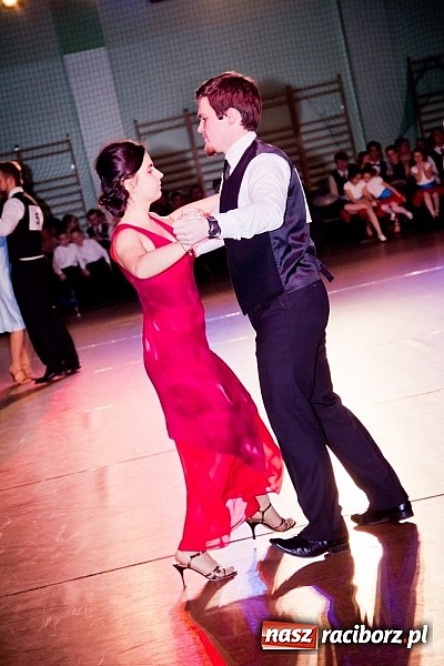 Zdjęcie w galerii na portalu naszraciborz.pl: Taniec zagościł w Arenie Rafako. Pokazy grup z Młodzieżowego Domu Kultury wiadomości z regionu