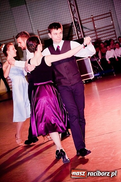 Zdjęcie w galerii na portalu naszraciborz.pl: Taniec zagościł w Arenie Rafako. Pokazy grup z Młodzieżowego Domu Kultury wiadomości z regionu