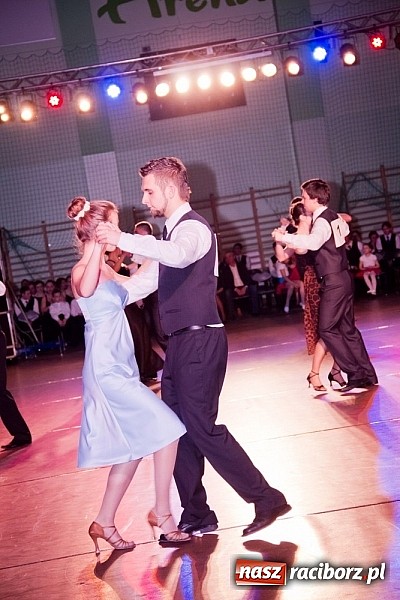 Zdjęcie w galerii na portalu naszraciborz.pl: Taniec zagościł w Arenie Rafako. Pokazy grup z Młodzieżowego Domu Kultury wiadomości z regionu