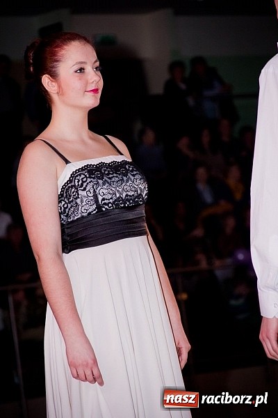 Zdjęcie w galerii na portalu naszraciborz.pl: Taniec zagościł w Arenie Rafako. Pokazy grup z Młodzieżowego Domu Kultury wiadomości z regionu