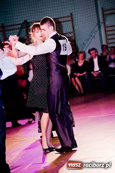 Zdjęcie w galerii na portalu naszraciborz.pl: Taniec zagościł w Arenie Rafako. Pokazy grup z Młodzieżowego Domu Kultury wiadomości z regionu