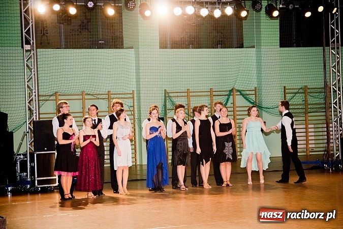 Zdjęcie w galerii na portalu naszraciborz.pl: Taniec zagościł w Arenie Rafako. Pokazy grup z Młodzieżowego Domu Kultury wiadomości z regionu