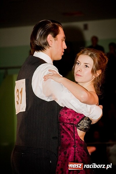 Zdjęcie w galerii na portalu naszraciborz.pl: Taniec zagościł w Arenie Rafako. Pokazy grup z Młodzieżowego Domu Kultury wiadomości z regionu